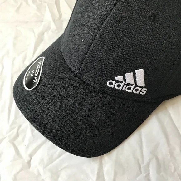 NEW Adidas Men's Release II Stretch Fit Size S/M Black/White Logo Cap Sport Hat - Picture 3 of 8
